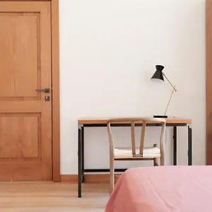 Glass House - Smart & Parking Hotel