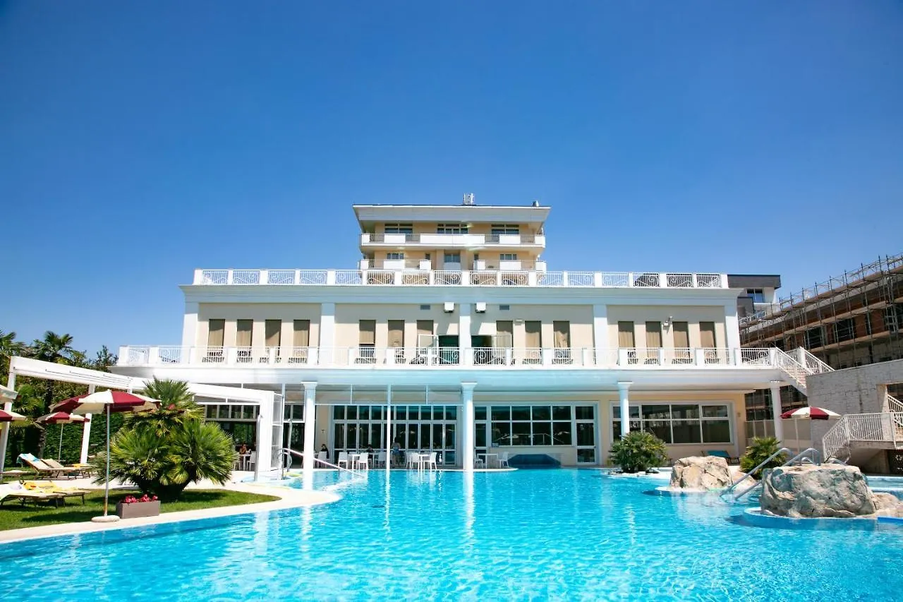Hotel Terme All'Alba Abano Terme 4*,